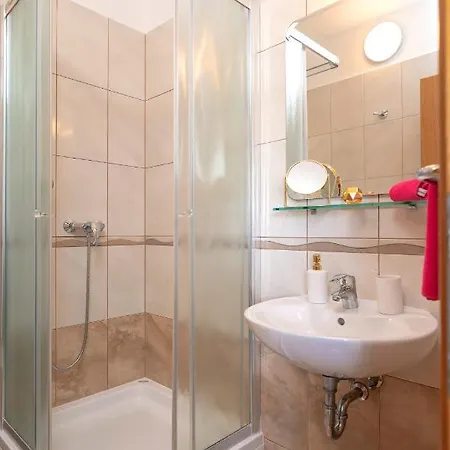 Pensjonat Fio - & 3*