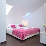 Fio - & 3*