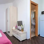 Fio - & Gostinjska kuća