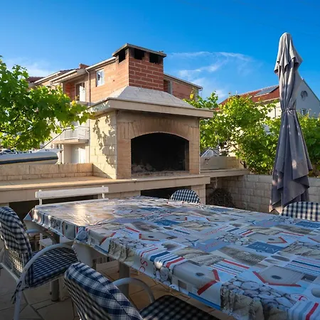 Fio - & בית הארחה